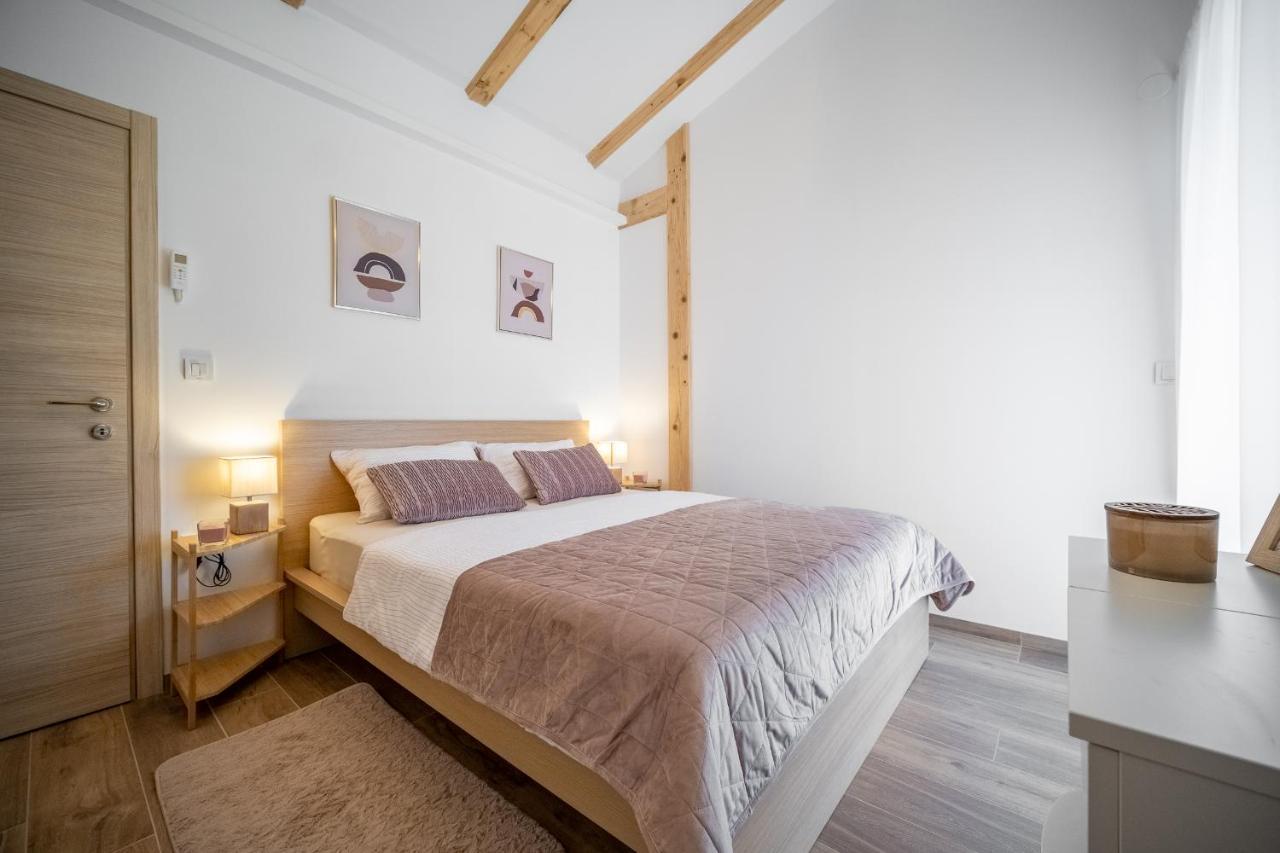 Villa Nesa - Beautiful Guest House At Continental Croatia With Outdoor Swimming Pool, Sauna And 3 Bedrooms Plaški Exterior foto