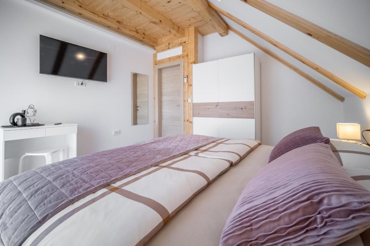 Villa Nesa - Beautiful Guest House At Continental Croatia With Outdoor Swimming Pool, Sauna And 3 Bedrooms Plaški Exterior foto