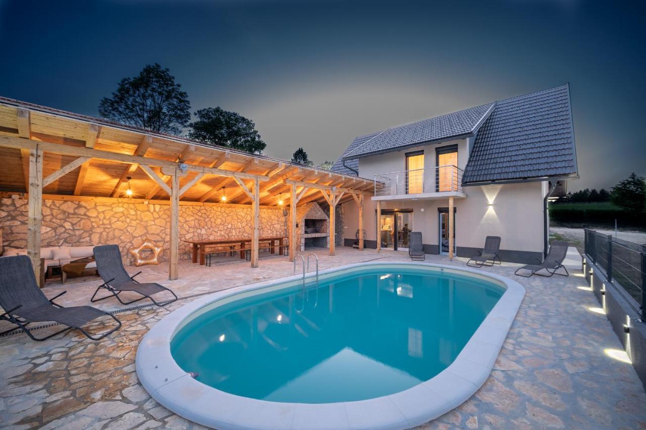 Villa Nesa - Beautiful Guest House At Continental Croatia With Outdoor Swimming Pool, Sauna And 3 Bedrooms Plaški Exterior foto