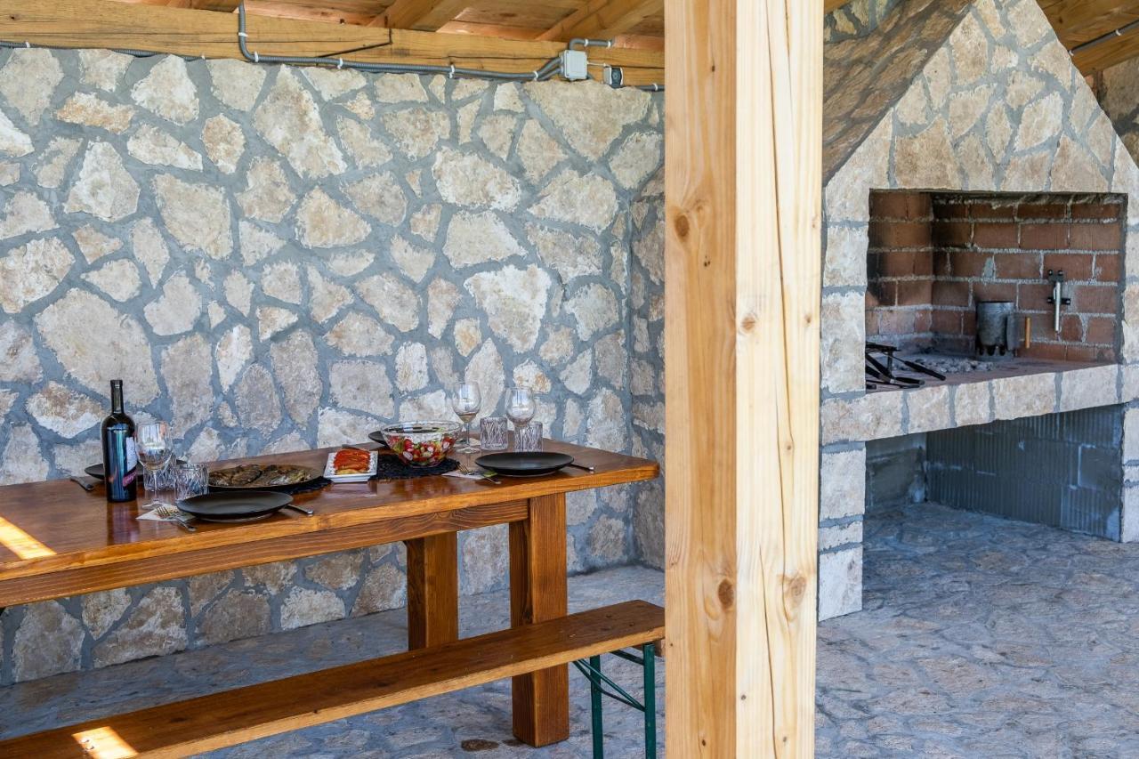 Villa Nesa - Beautiful Guest House At Continental Croatia With Outdoor Swimming Pool, Sauna And 3 Bedrooms Plaški Exterior foto