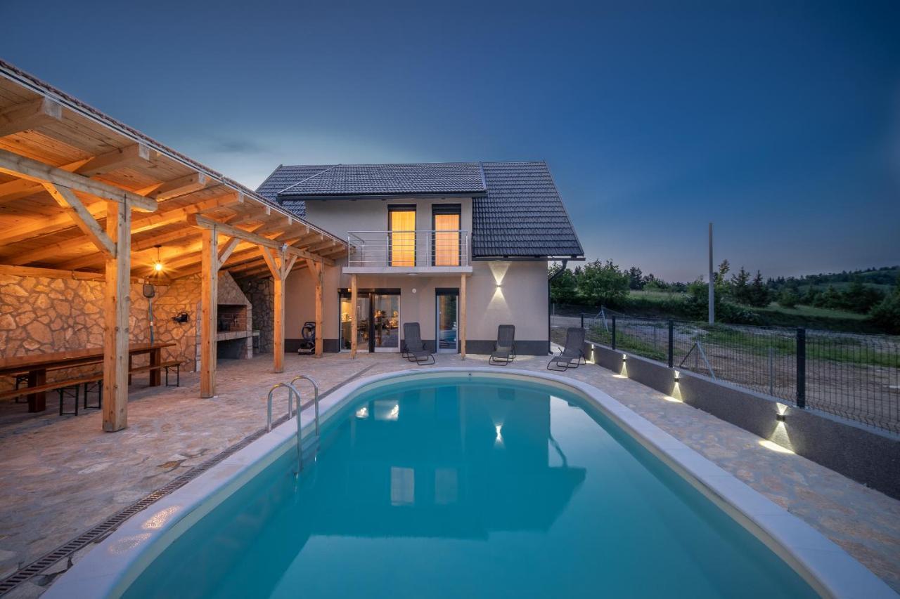 Villa Nesa - Beautiful Guest House At Continental Croatia With Outdoor Swimming Pool, Sauna And 3 Bedrooms Plaški Exterior foto